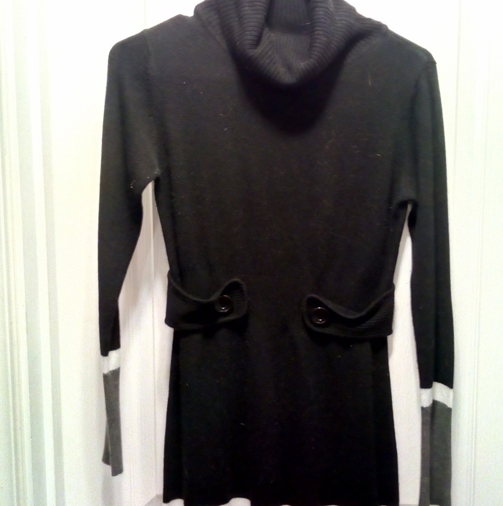 Form fitting sweaterdress